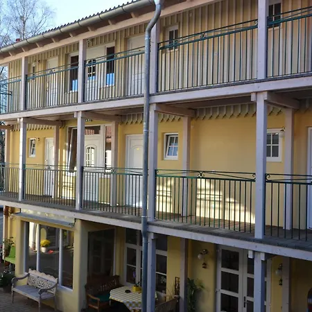 Landhaus Hotel Wolfratshausen Otel 4*