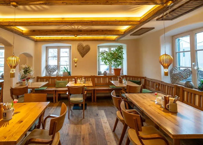 Landhaus Hotel Wolfratshausen 4* فولفراتسهاوزن