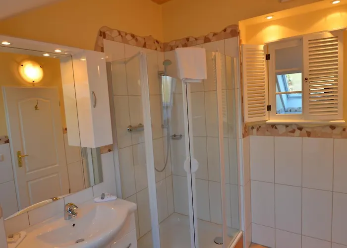 Landhaus Hotel Wolfratshausen 4*