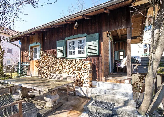 فندق Landhaus Hotel Wolfratshausen فولفراتسهاوزن