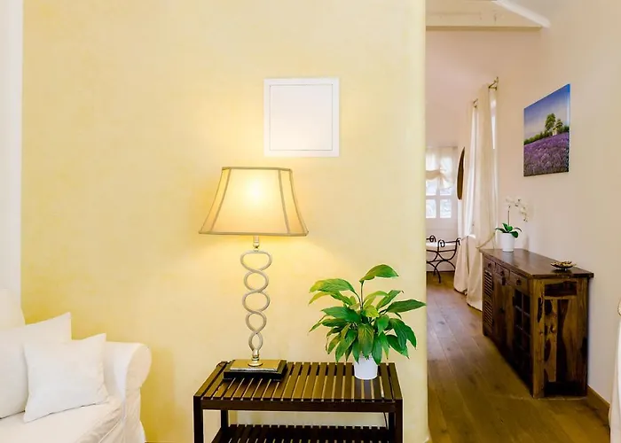 Landhaus Hotel Wolfratshausen فندق
