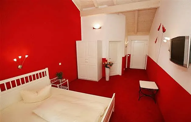 Landhaus Hotel Wolfratshausen 4* فولفراتسهاوزن