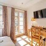 Landhaus Hotel Wolfratshausen Ξενοδοχείο 4*