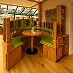 Landhaus Hotel Wolfratshausen 4* Wolfratshausen