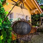 Landhaus Hotel Wolfratshausen Ξενοδοχείο 4*