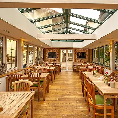 Landhaus Hotel Wolfratshausen ホテル