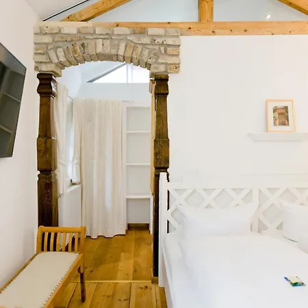 Landhaus Hotel Wolfratshausen Hotel