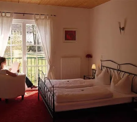 ホテル Landhaus Hotel Wolfratshausen ヴォルフラーツハウゼン