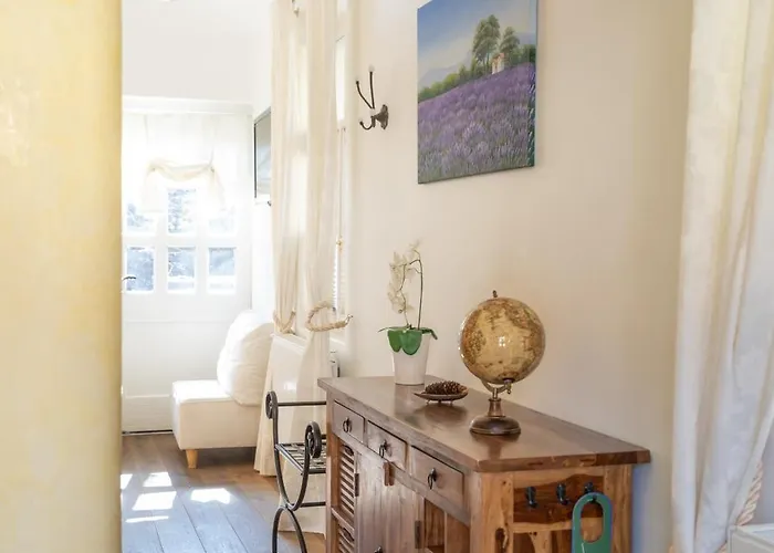 Отель Landhaus Hotel Wolfratshausen 4*