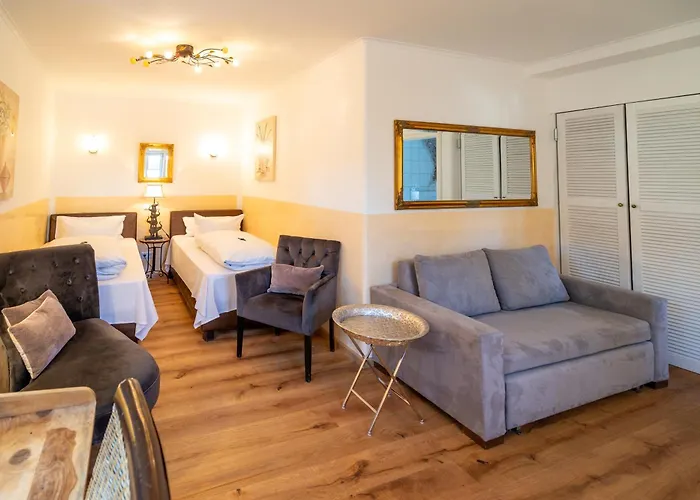 Landhaus Café Restaurant&Hotel 4*