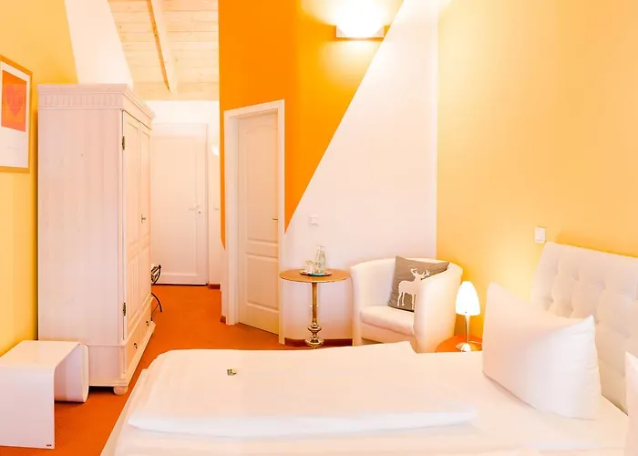 Отель Landhaus Hotel Wolfratshausen 4*