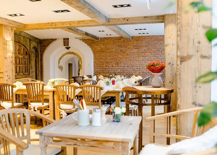 Landhaus Hotel Wolfratshausen Отель Вольфратсхаузен