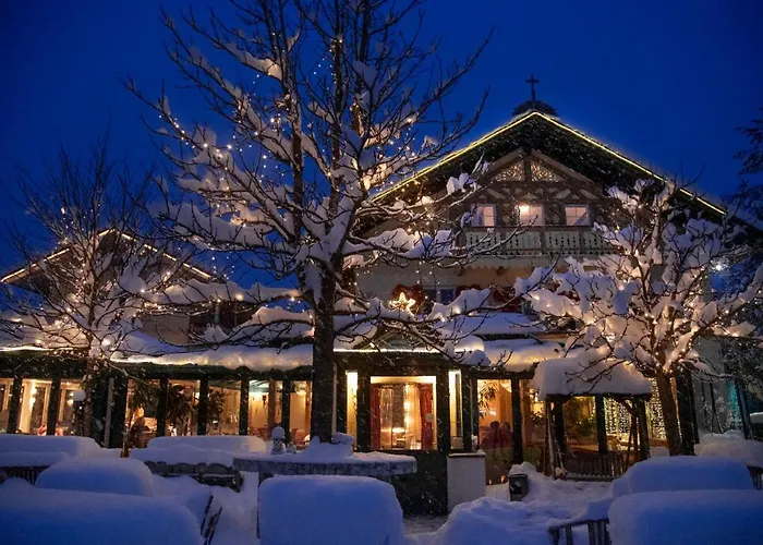 Отель Landhaus Hotel Wolfratshausen
